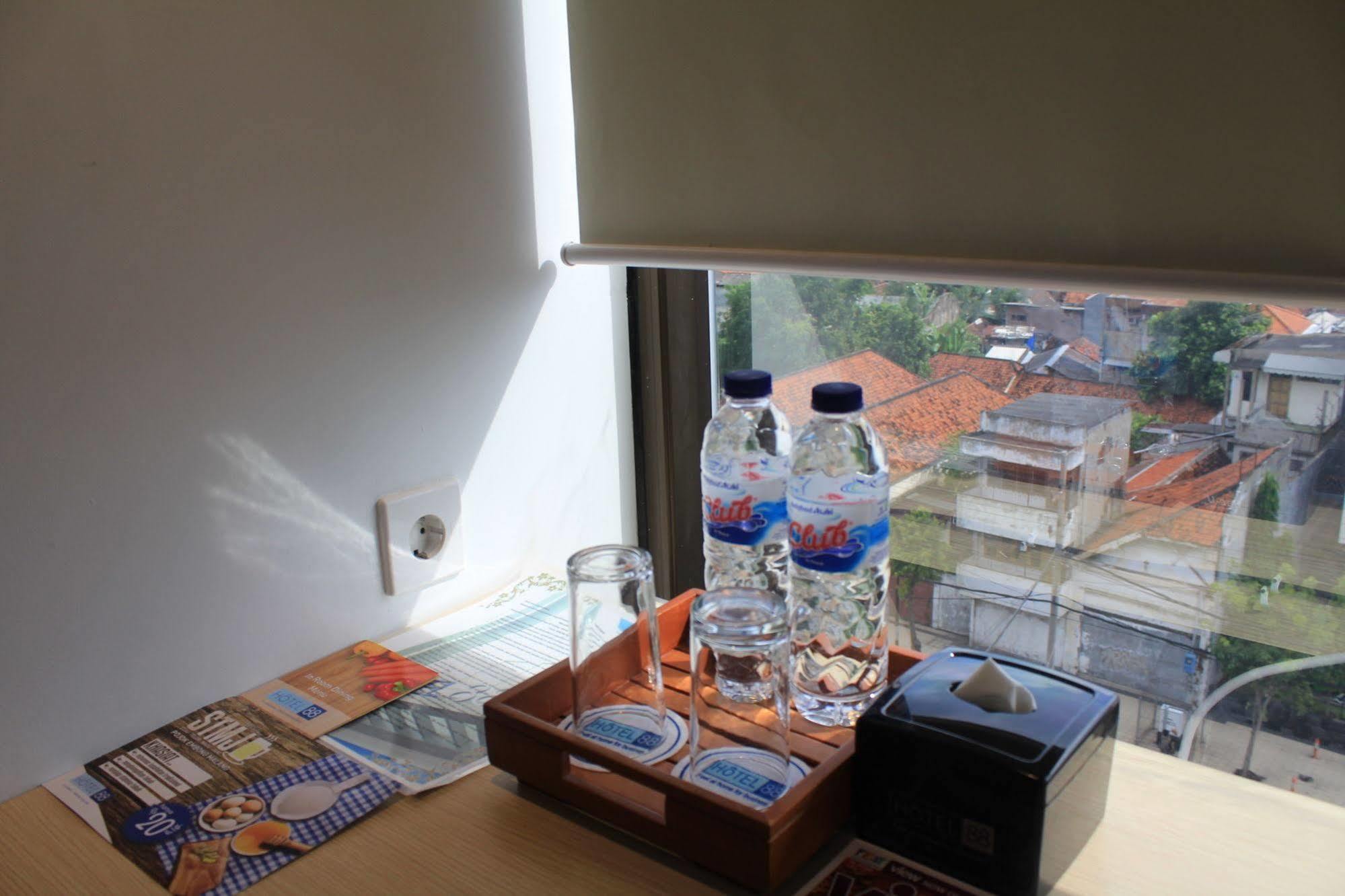 Hotel 88 Embong Malang Surabaya Exterior foto